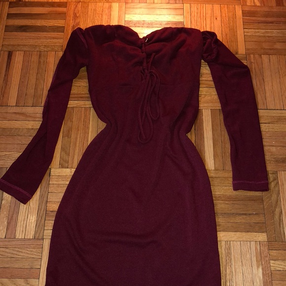 Off the shoulder Burgundy dress - Picture 1 of 5